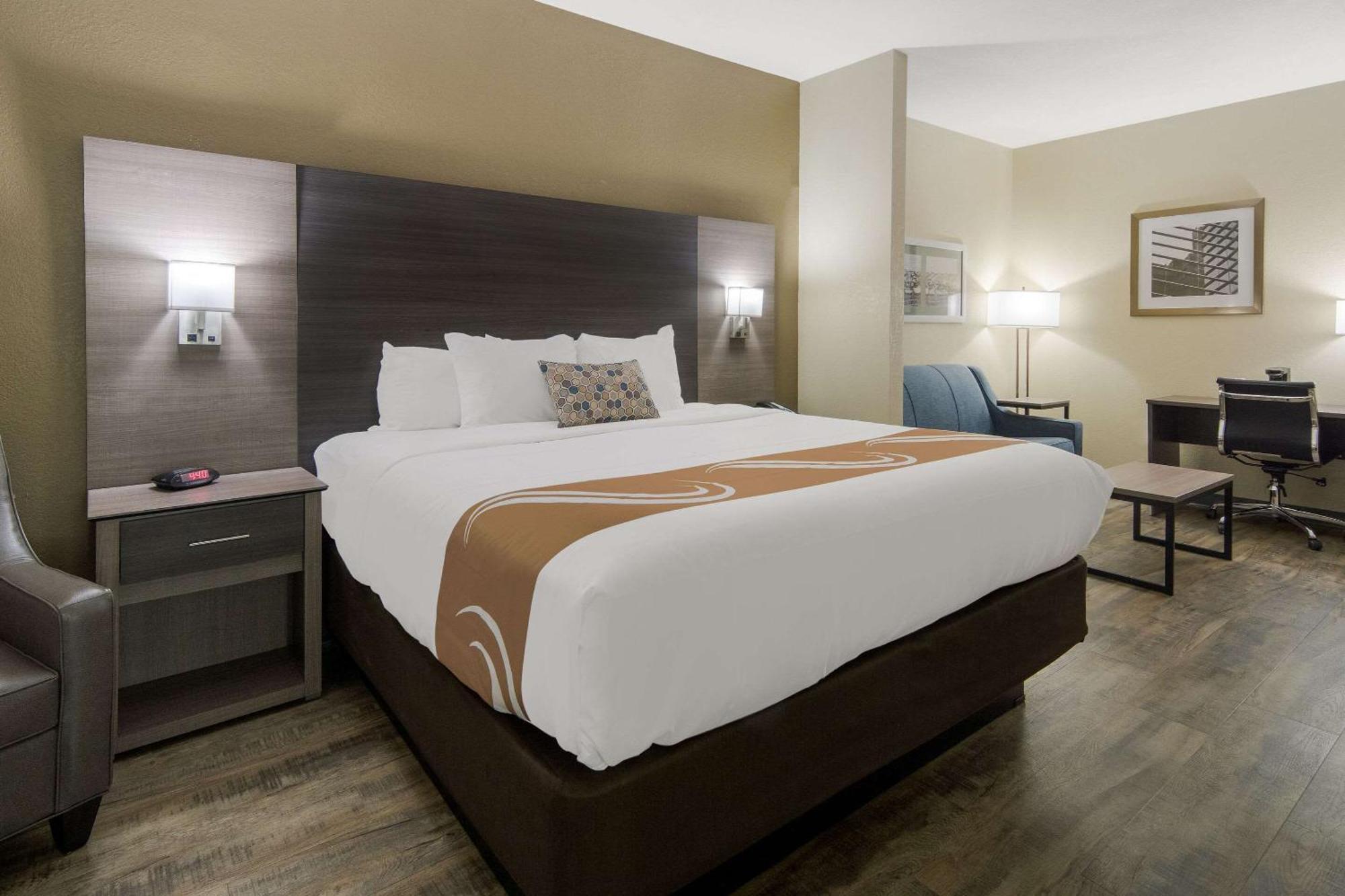 Quality Inn & Suites Roanoke - Fort Worth North Eksteriør bilde