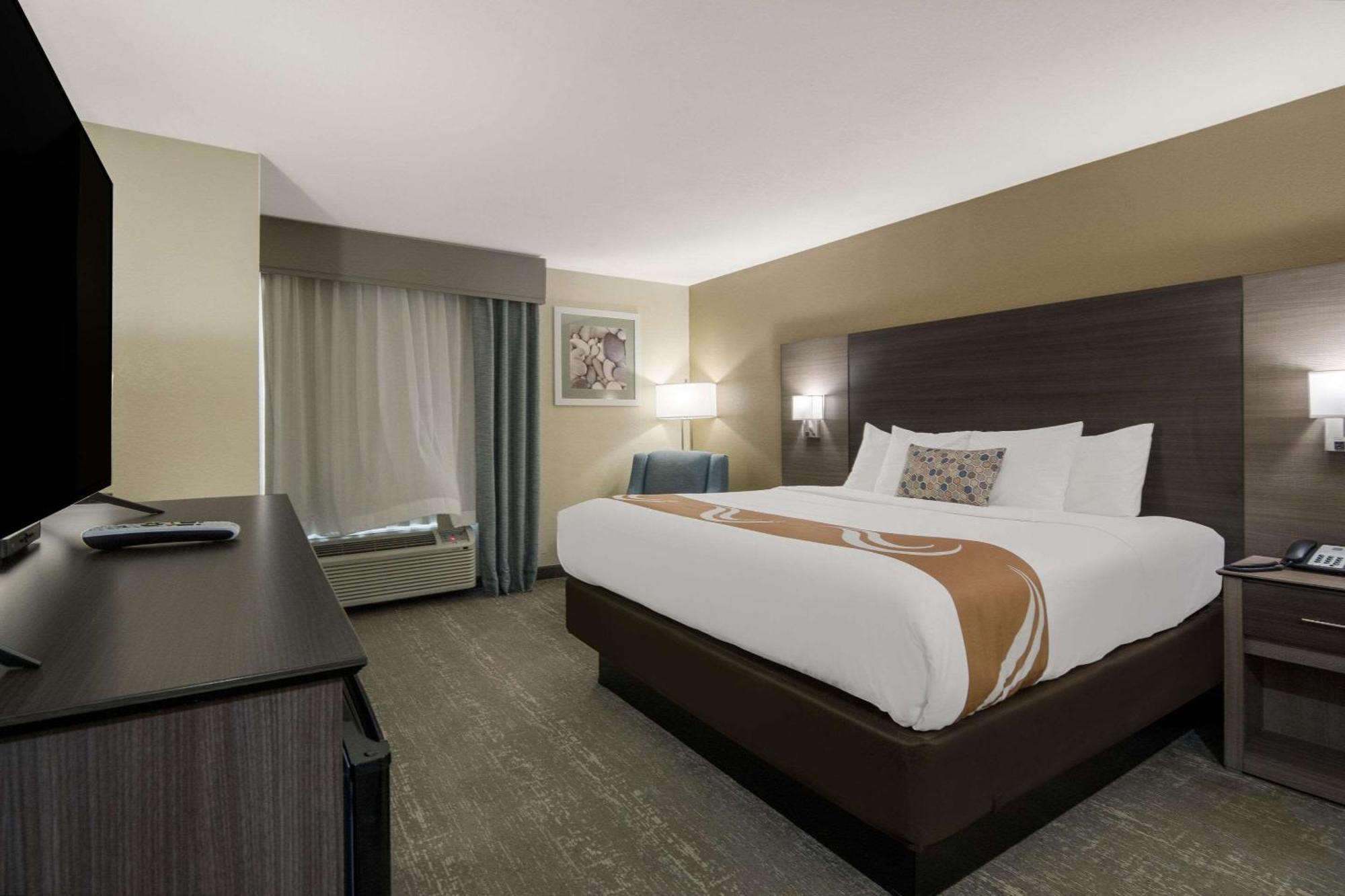 Quality Inn & Suites Roanoke - Fort Worth North Eksteriør bilde
